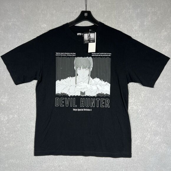 Uniqlo UT Anime Tee Graphic Chainsaw Man Shirt Men’s Medium Manga Devil Hunter - Picture 1 of 10